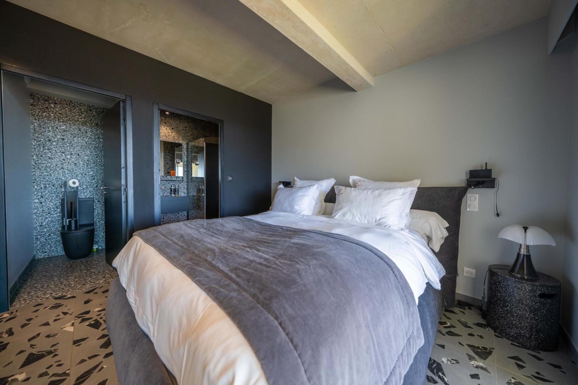Suite 28 Treilles Экстерьер фото