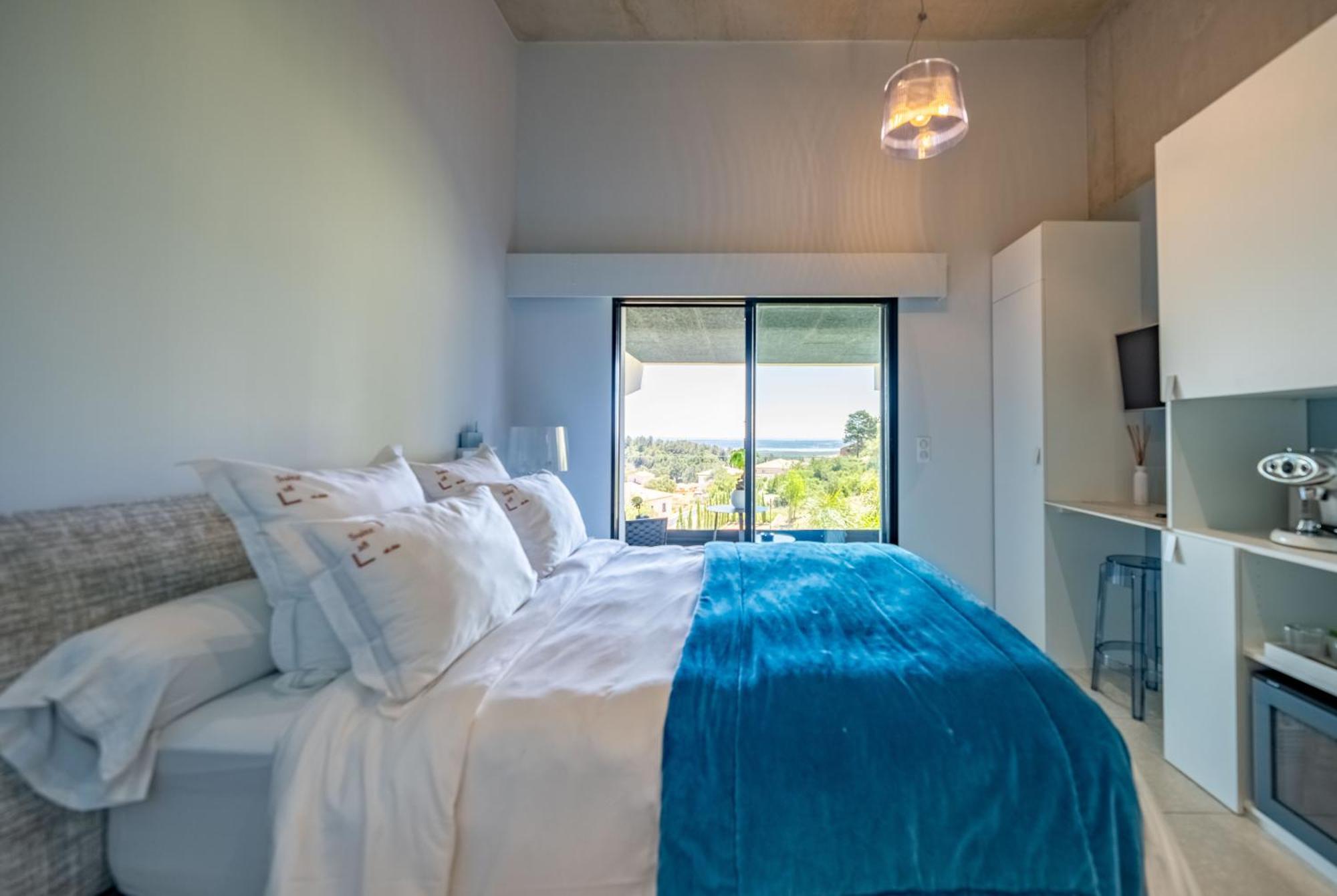 Suite 28 Treilles Экстерьер фото